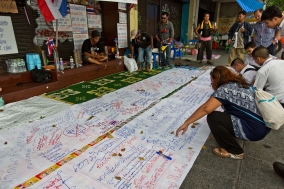 Bangkok Demo behind the Scenes