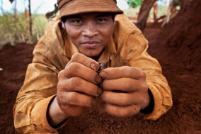 Zircondigging