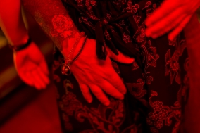Hands