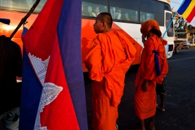 Roadblock on NR:5 during the Monk Walk; Justice brings Peace;